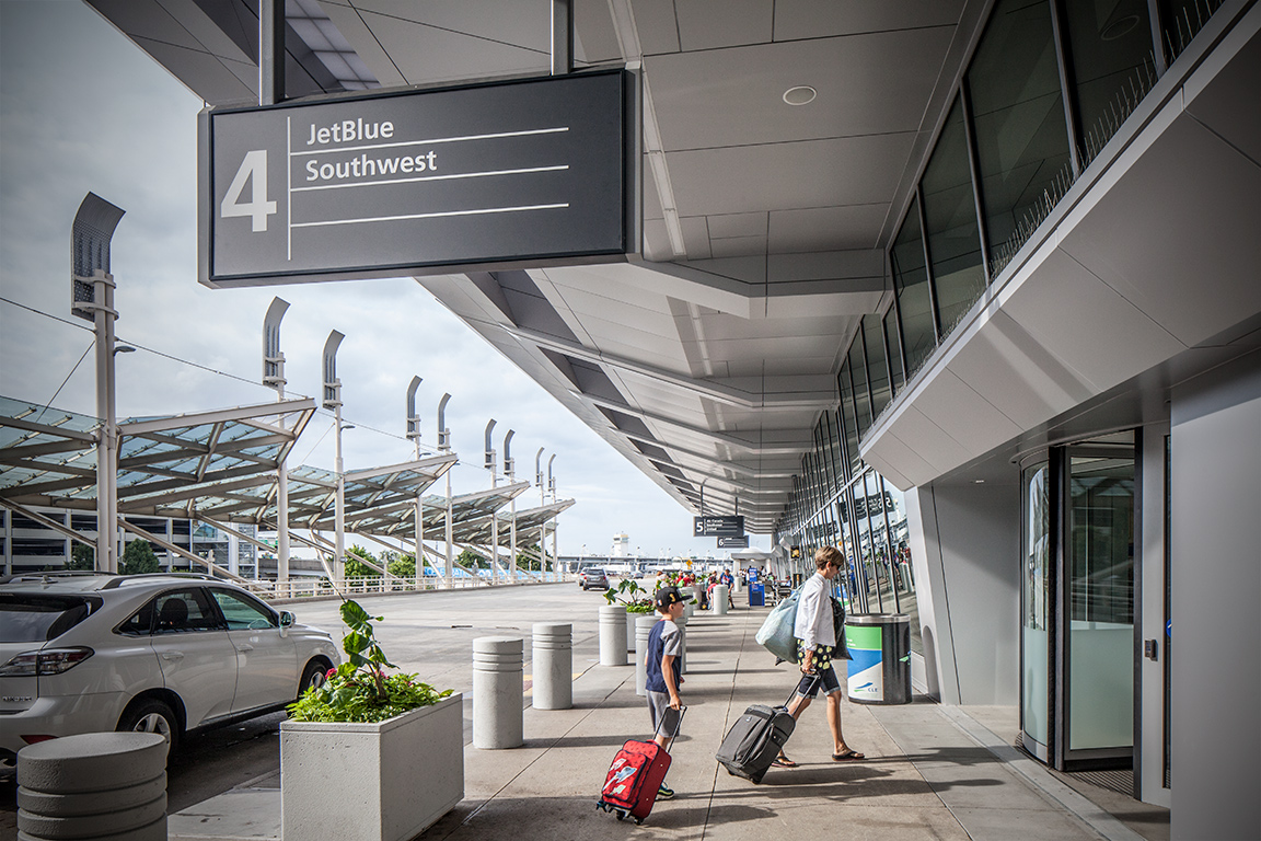 Hotels Near Cleveland Airport With Shuttle Service Hotels Near Cleveland Airport With Shuttle Service